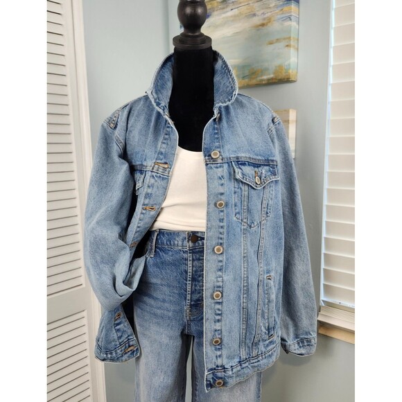 BERSHKA Denim Jean Jacket XS (oversized) Light Wash Lightly Distressed Designer - Picture 1 of 12